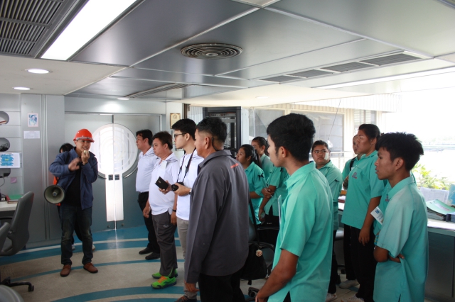 The group of teachers and Students form NonthaiKuruuppatham II School Nakhon Ratchasima (27 persons) visited the Salt production process and plant management of Pimai Salt Co., Ltd.
